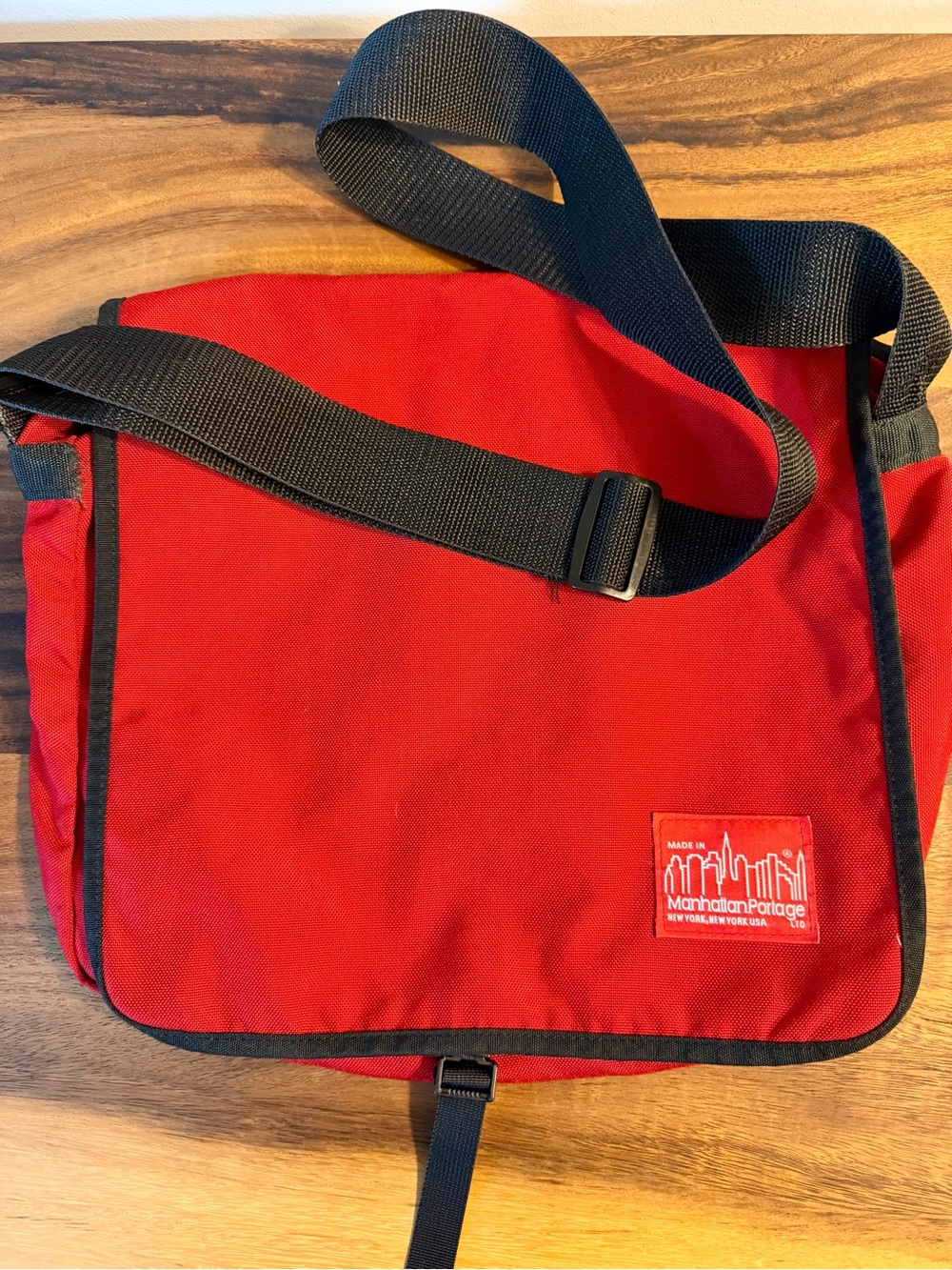 Manhattan Portage Red Messenger Bag for Men – Urban Crossbody Carry